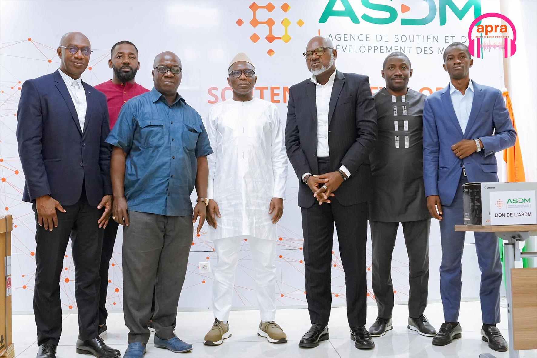 MÉDIAS / L’ASDM boucle la dotation 2024 : équipements high-tech et ambitions renforcées pour la presse ivoirienne.