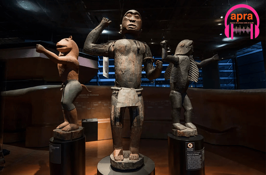 La France restitue 26 objets d'art du Royaume d'Abomey (Bénin)