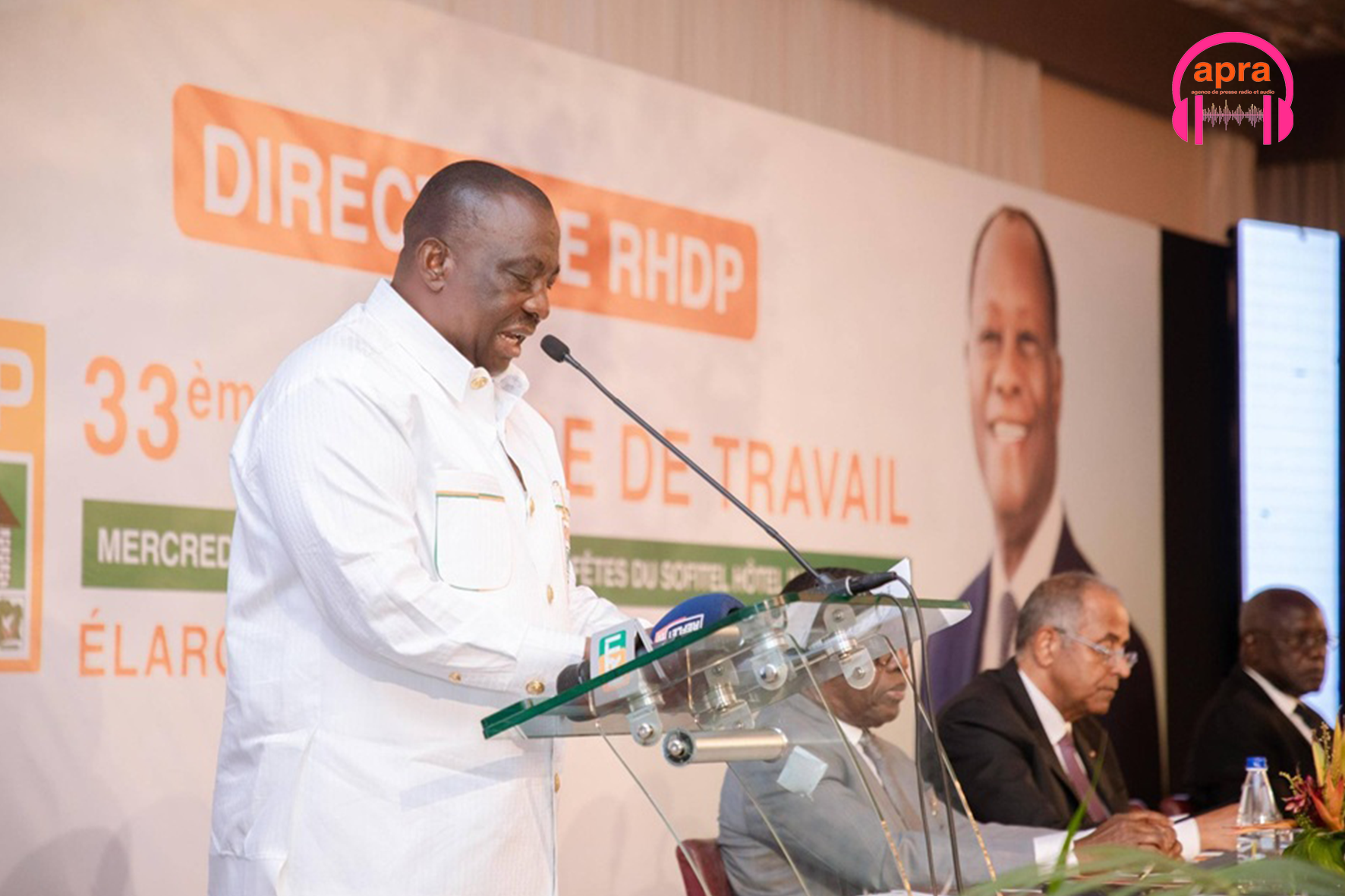 Actualité nationale : Le RHDP accélère sa réorganisation et réaffirme son soutien au président Alassane Ouattara.