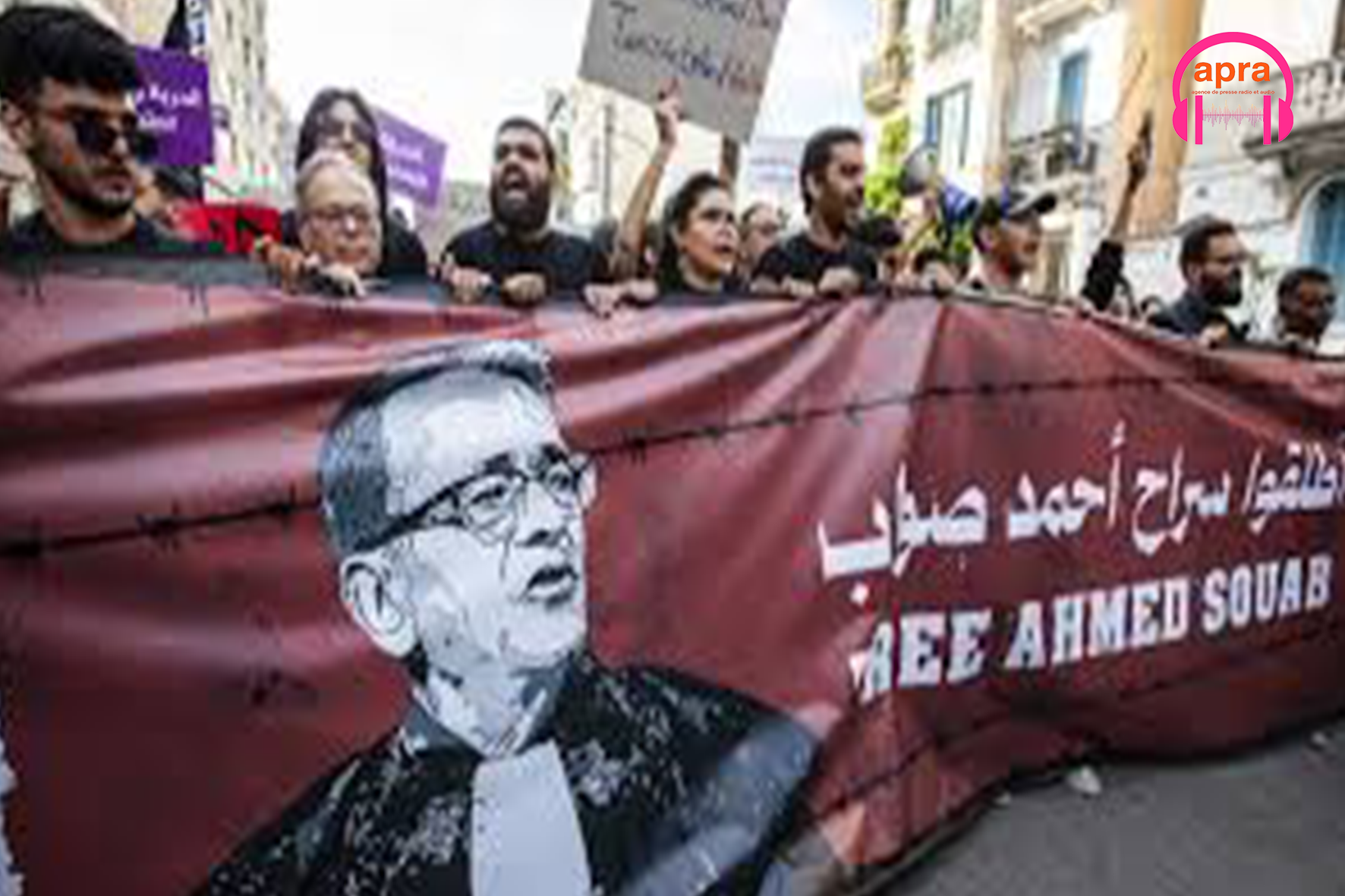 Tunisie : l’avocat Ahmed Souab maintenu en détention, son procès reporté.