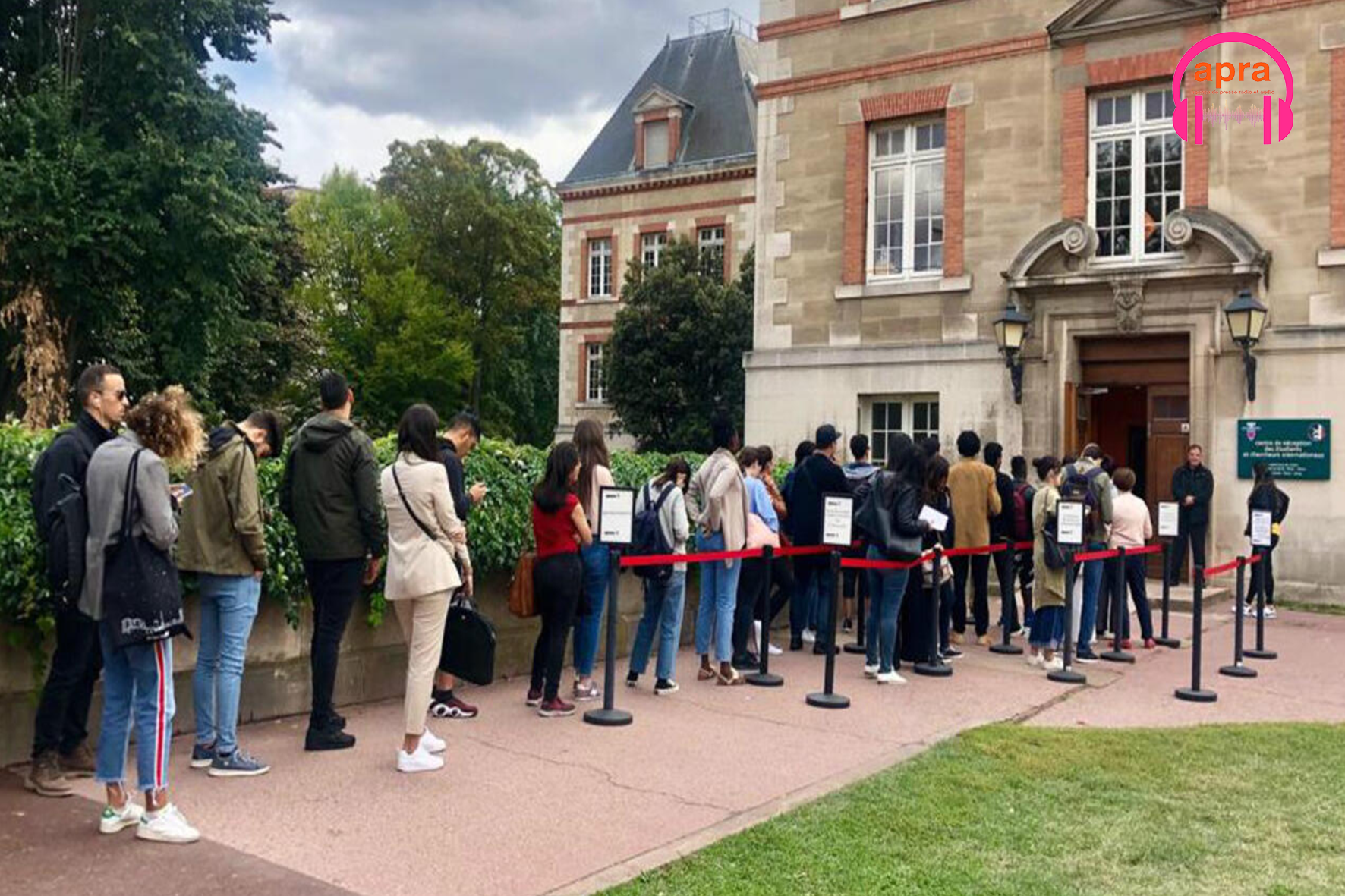 Éducation / Frais universitaires en France : Le gouvernement durcit les règles pour les étudiants étrangers.
