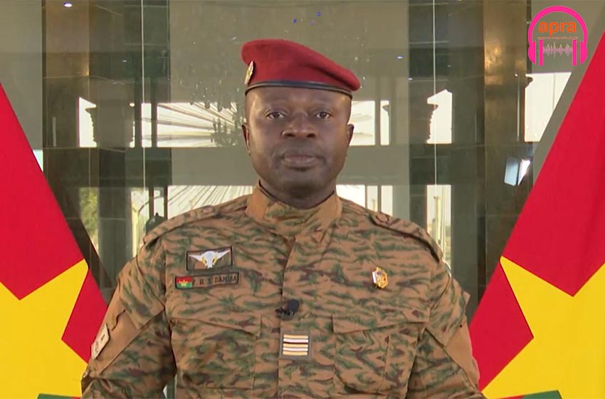 Burkina Faso : Quatre jours après sa prise de pouvoir, Paul-Henri Damiba fait son premier discours.