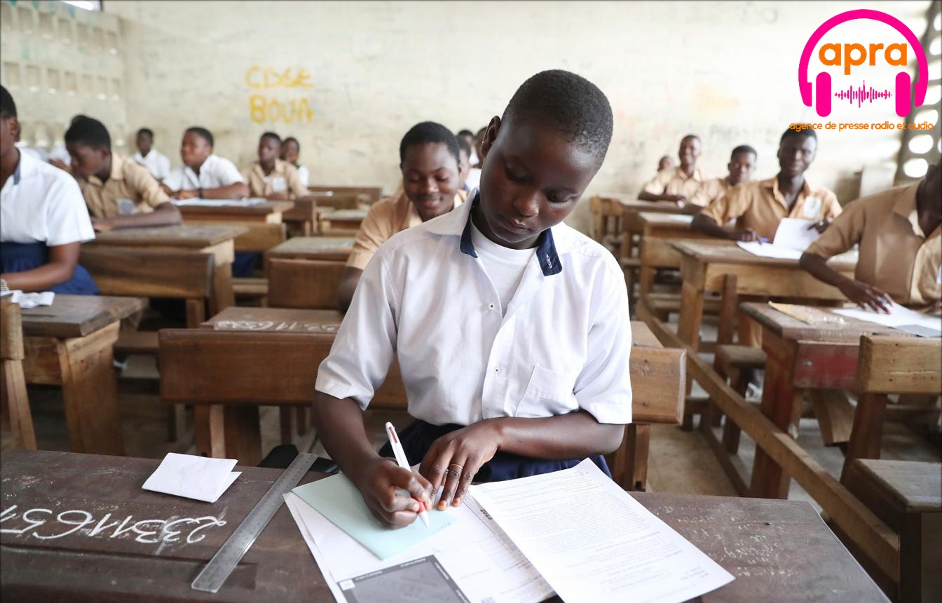 Éducation / Côte d'Ivoire : plus de 7 200 enfants déscolarisés réintègrent le système scolaire grâce aux classes passerelles.