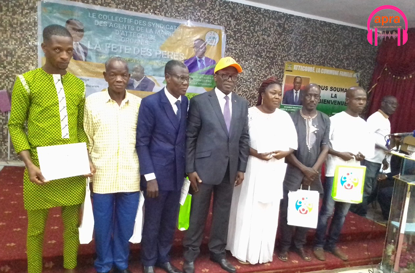 société : le Collectif des Syndicats des Agents de la Mairie d’Attécoubé fête les pères en Côte d'Ivoire.