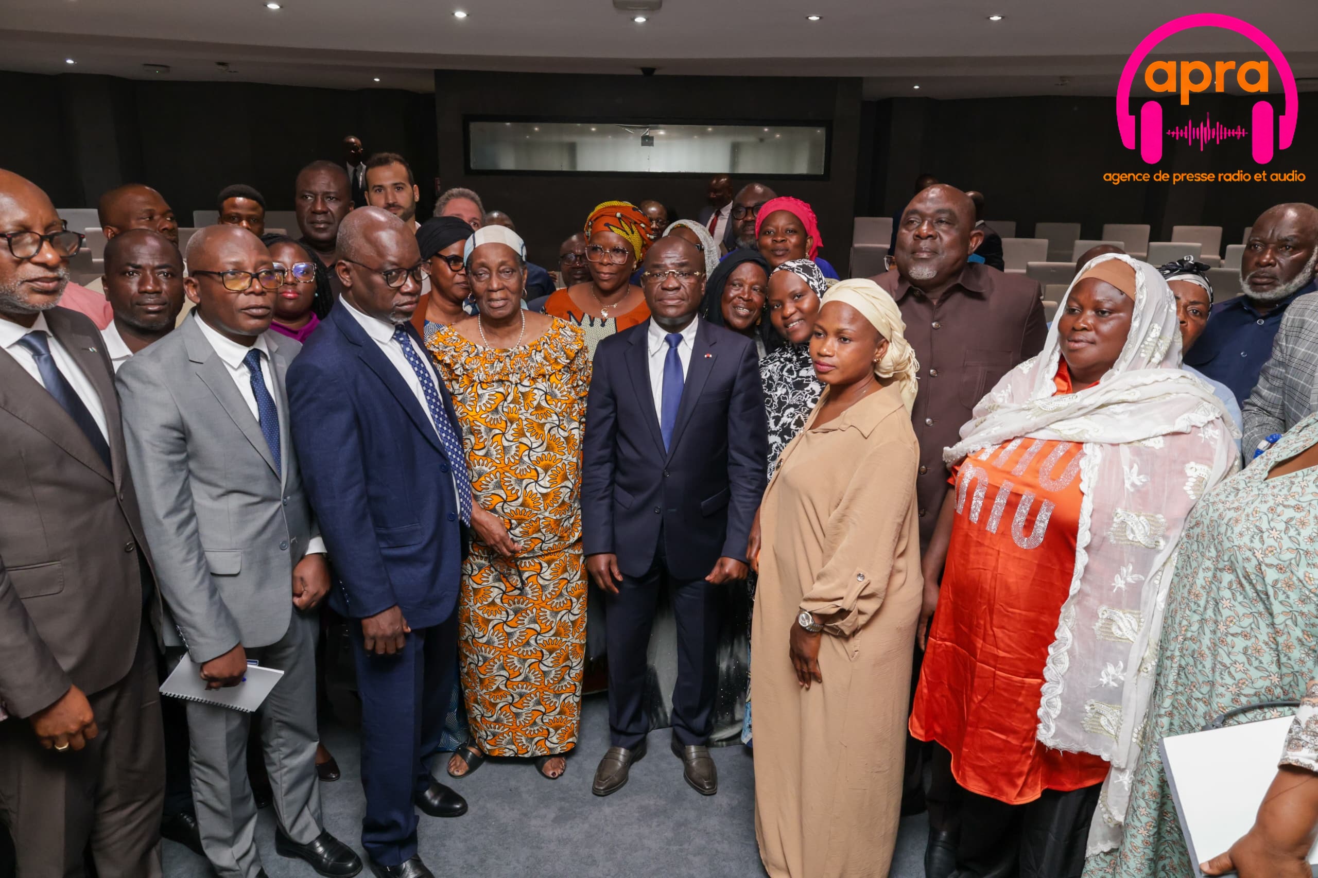 Économie / Côte d'Ivoire : après la colère des vendeuses, le prix du carton de poisson baisse de 2 500 FCFA.