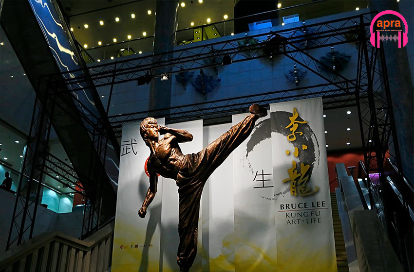 Culture/ Une exposition célèbre le 85e anniversaire de Bruce Lee.