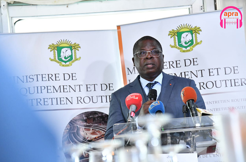 Infrastructures routières : le ministre Amédé Koffi Kouakou annonce pour l’année 2023 la poursuite du bitumage des 1 922 km de routes neuves