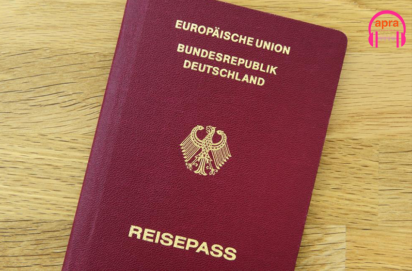 Immigration : L’Allemagne met un terme à la naturalisation accélérée, mais maintient la double nationalité.
