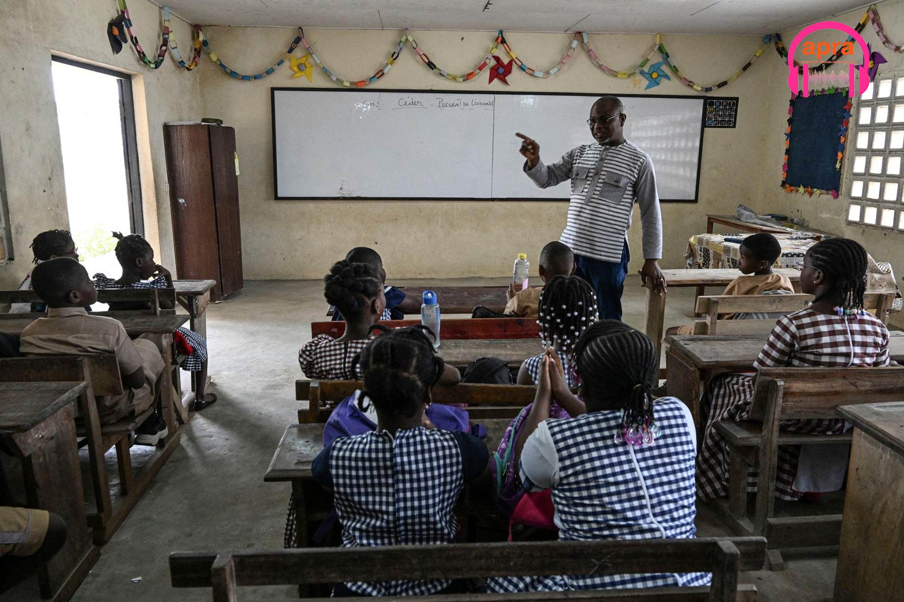 Éducation / Côte d’Ivoire : les enseignants interdits de diffuser des images d’élèves sans autorisation.