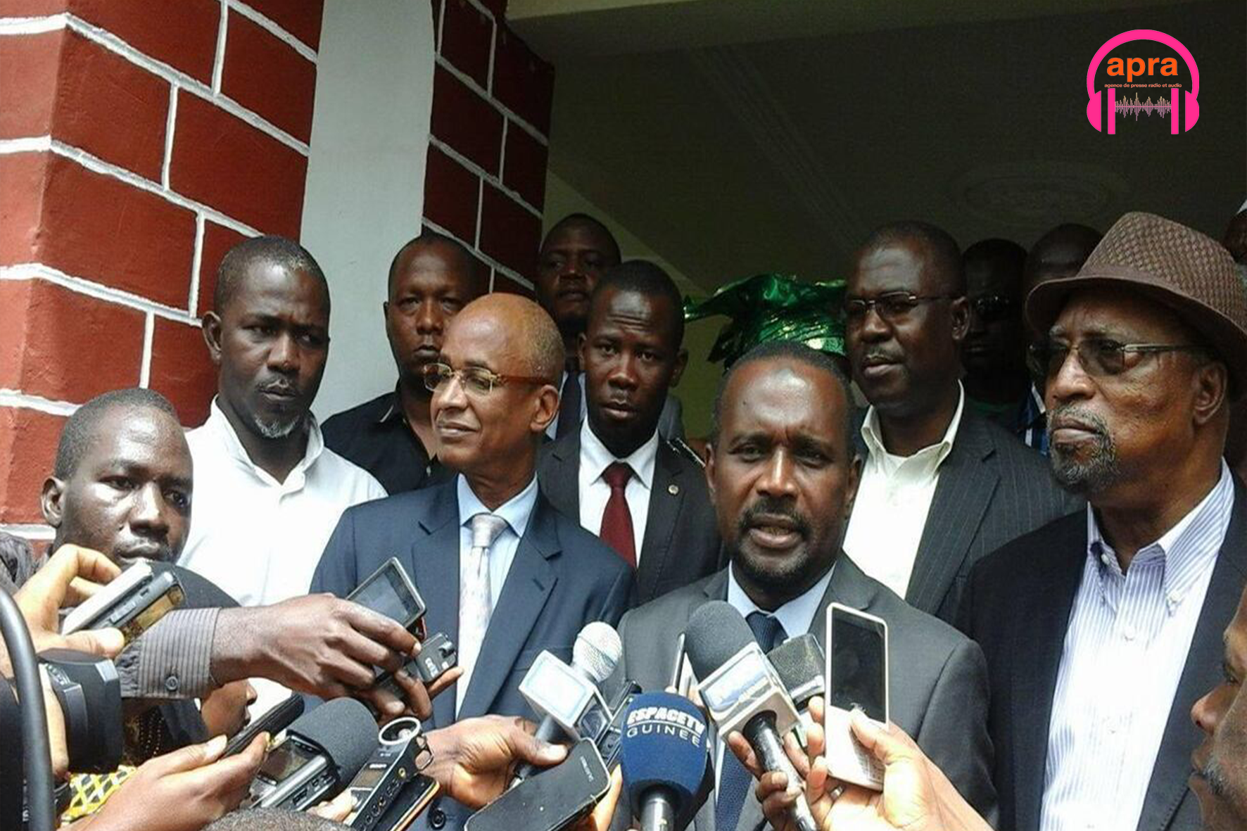 Guinée : L’opposition vent debout contre le « Parti-État » de Doumbouya.