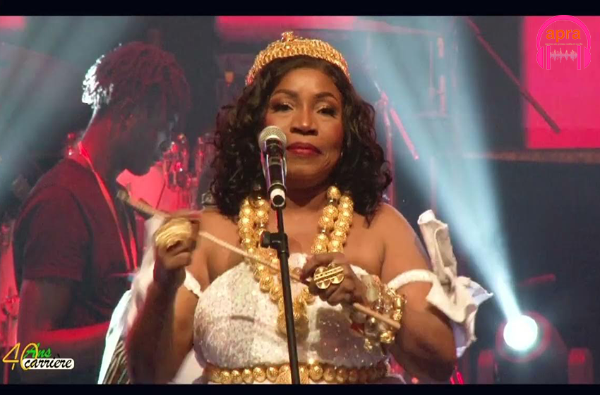 Culture : Antoinette Konan sacrée aux TAKAD 2025 : la tradition ivoirienne à l’honneur sur la scène africaine.